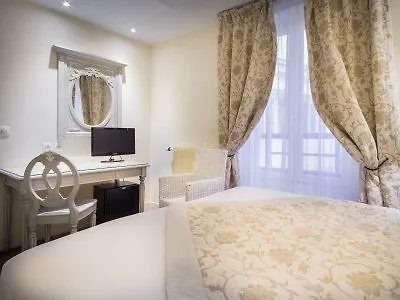 Arcadie Montparnasse Otel Paris