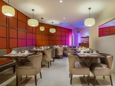 阿尔卡迪巴纳斯峰酒店